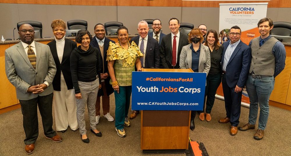 California Chief Service Officer Fryday and Sacramento Mayor Steinberg Announce Youth Jobs for Summer 2023